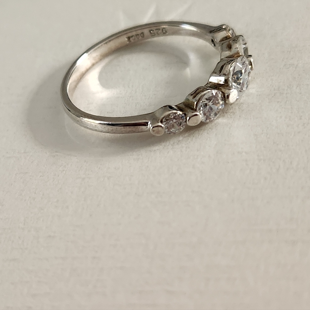 Diamonique QVC 5 stone band ring - Picture 3 of 6